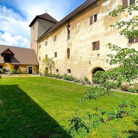 Apartamento Burg St. Veit, Wohnen Mit Charme Sankt Veit an der Glan Exterior foto
